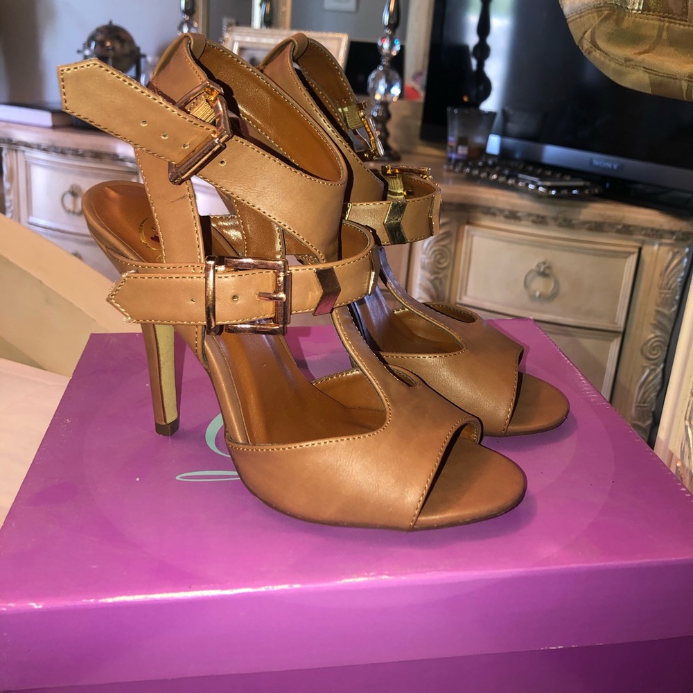 Delicious heels
